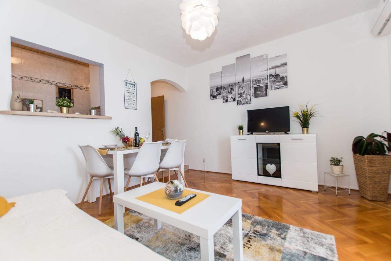 Seaview Apartment Slavica Brela Eksteriør billede