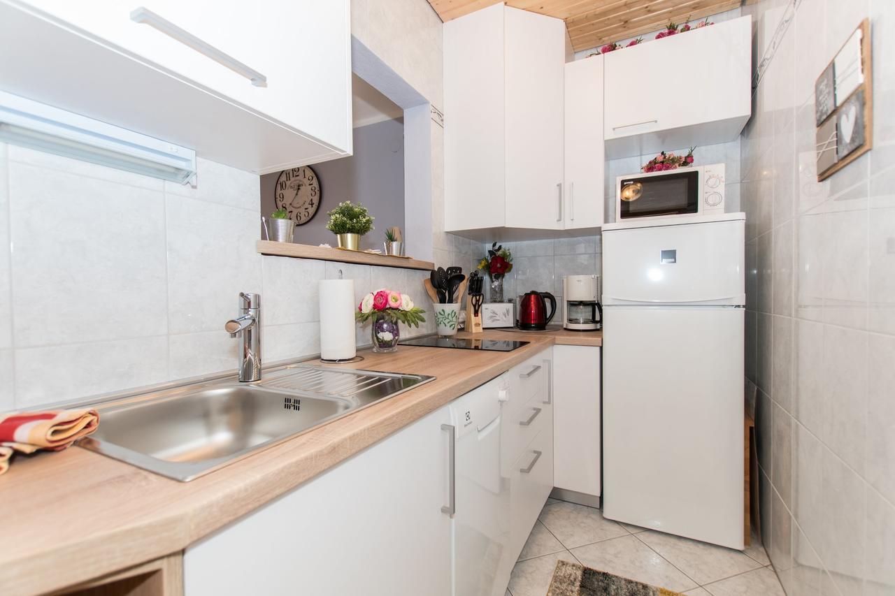 Seaview Apartment Slavica Brela Eksteriør billede